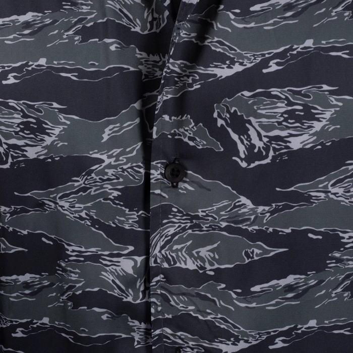 Гавайская рубашка GIG Surf. Black Tiger Stripes Camo