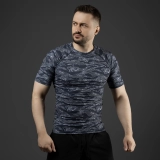 Чоловічий Рашгард GIG з коротким рукавом. Black Tiger Stripes Camo