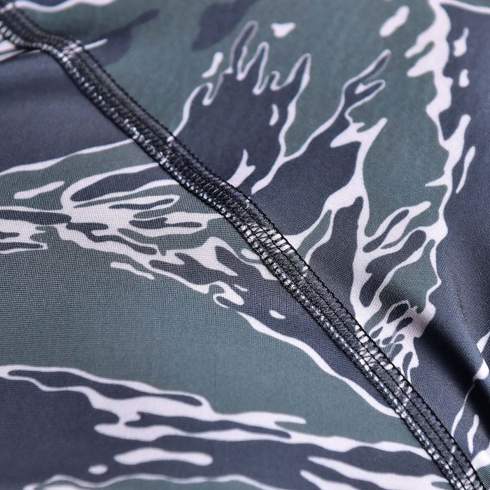 Чоловічий Рашгард GIG Military. Black Tiger Stripes Camo
